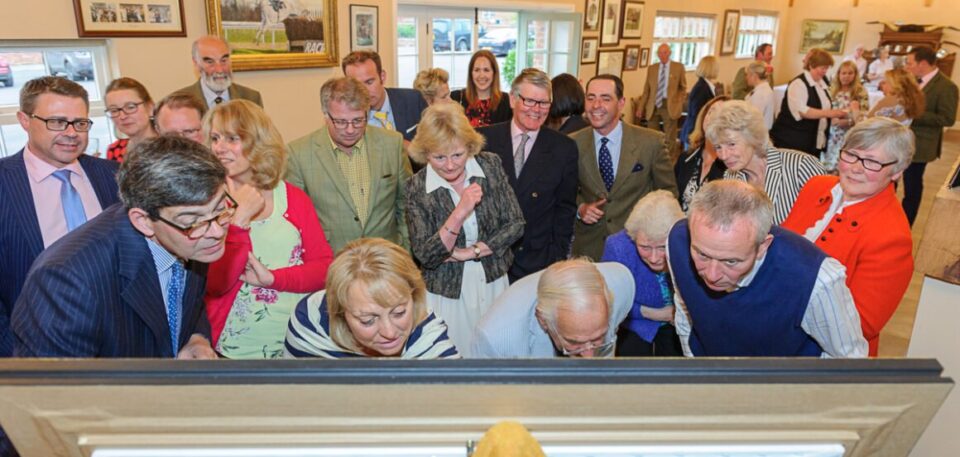 Meynell Hunt launches Bicentennial painting by Daniel Crane Meynell Hunt launches Bicentennial painting by Daniel Crane